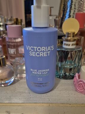 Victorias Secret Blue Jasmine And Water Lily Lotion